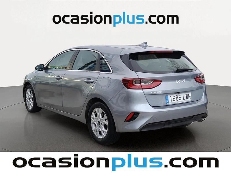Usado Kia Ceed 100 CV (73 kW) 2022 Gris plata Utilitario