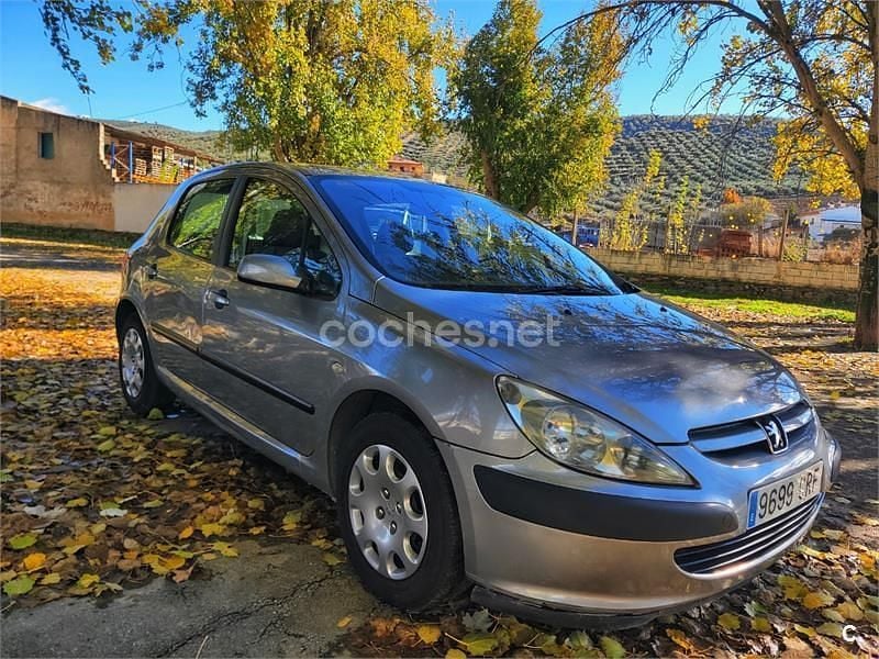 Gris / plata Usado 2004 Peugeot 307 Berlina | 3950 € (Caro) - Imagen 1/4