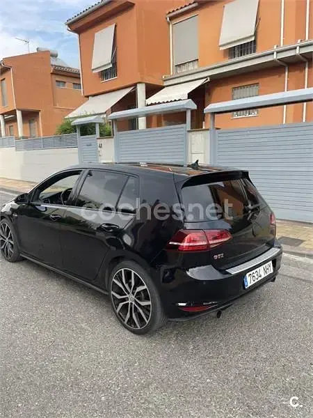 Usado VW Golf VII GTI 230 CV (169 kW) 2016 Negro Berlina
