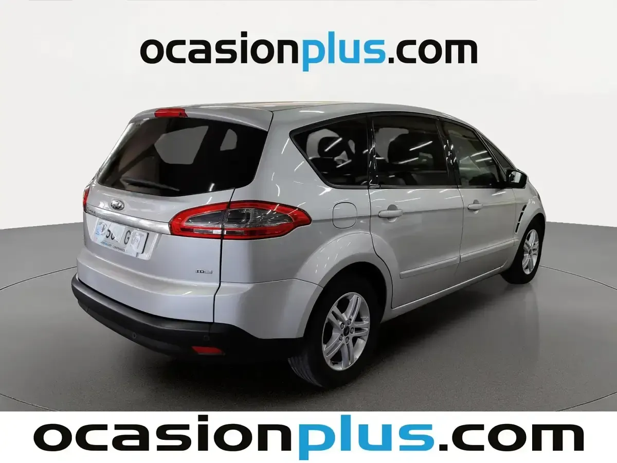 Usado Ford S-MAX Trend 140 CV (102 kW) 2010 Gris Monovolumen