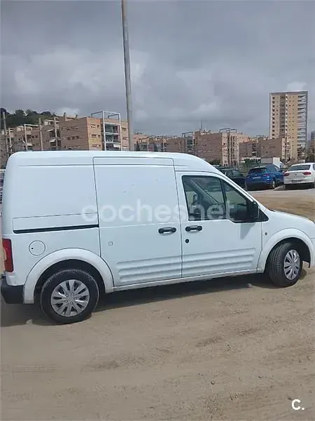 Usado Ford Tourneo Titanium 115 CV (84 kW) 2014 Blanco Monovolumen