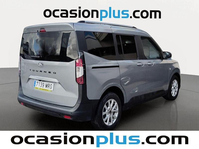 Usado Ford Tourneo Courier Titanium 125 CV (91 kW) 2024 Gris plata Monovolumen