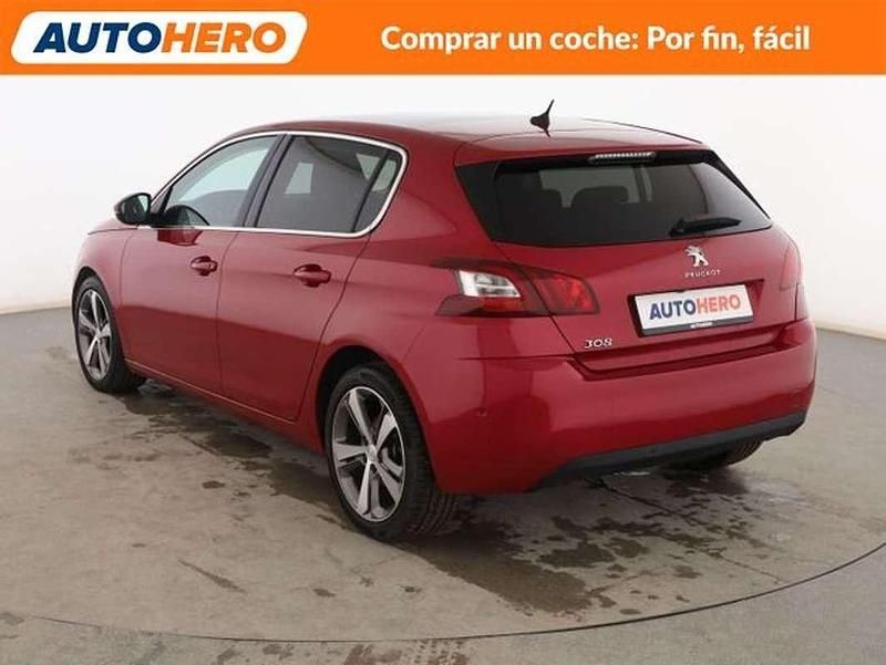Usado Peugeot 308 Allure 116 CV (85 kW) 2014 Rojo Utilitario