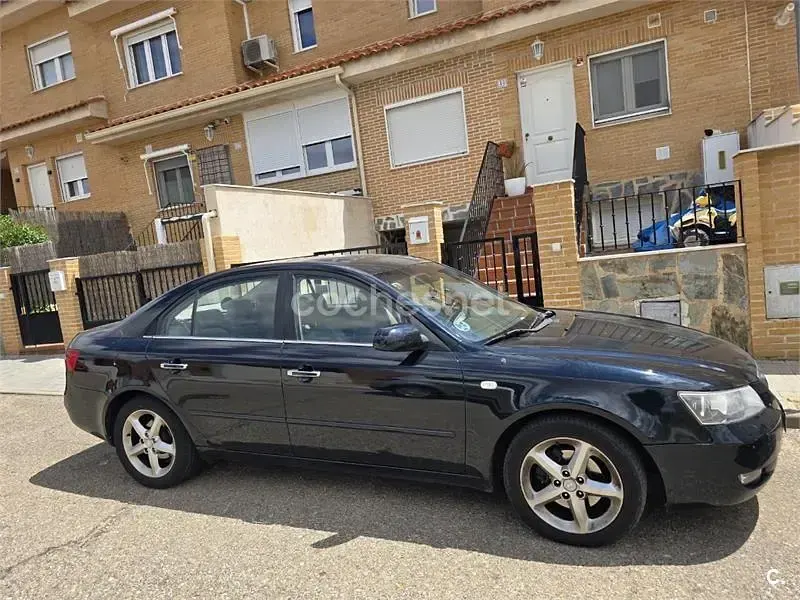 Usado Hyundai Sonata Comfort 140 CV (102 kW) 2007 Azul Berlina