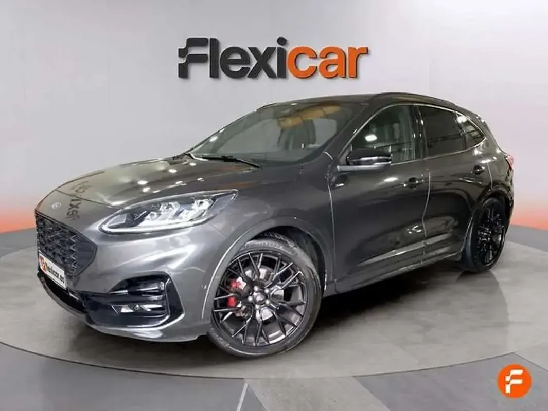 Usado Ford Kuga ST-Line 150 CV (110 kW) 2023 Gris SUV