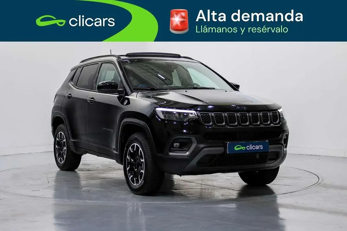 Usado Jeep Compass Trailhawk 179 CV (131 kW) 2024 Negro SUV