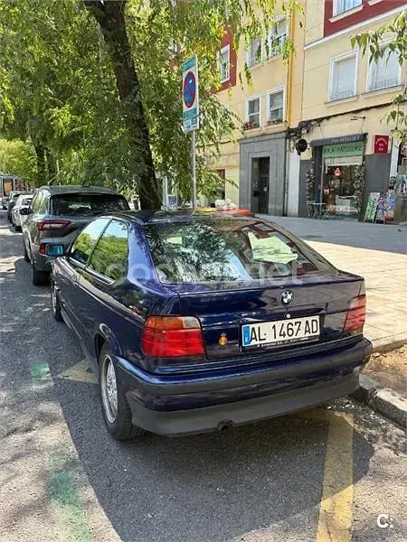 Usado BMW 316 102 CV (75 kW) 1998 Azul Berlina