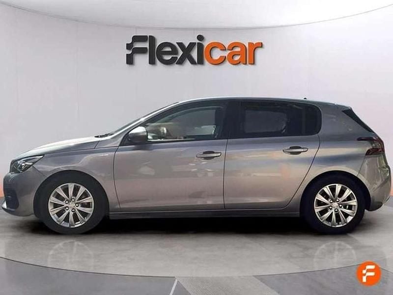 Usado Peugeot 308 Style 131 CV (96 kW) 2020 Gris Utilitario