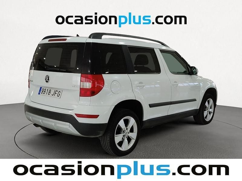 Usado Skoda Yeti Outdoor Ambition 105 CV (77 kW) 2015 Blanco SUV