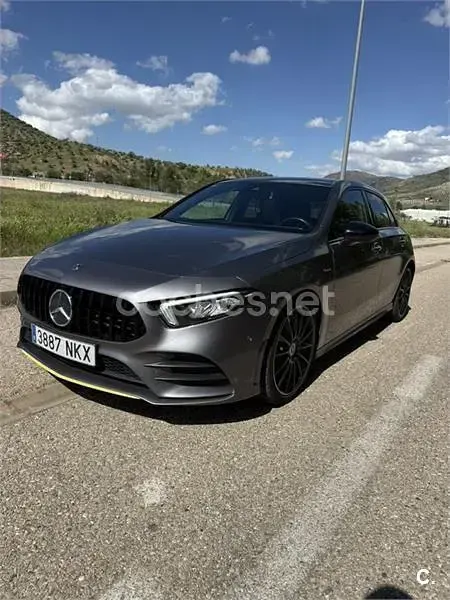 Usado Mercedes A250 224 CV (164 kW) 2018 Gris / plata Berlina