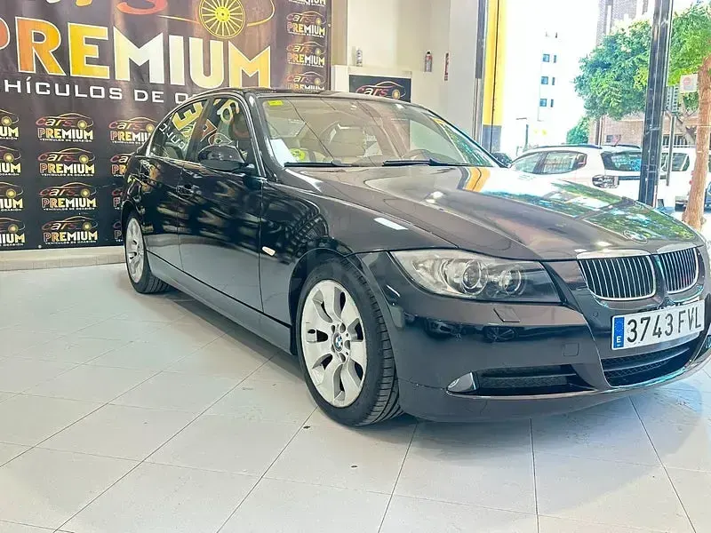 Usado BMW 325 Comfort Edition 197 CV (144 kW) 2007 Negro Berlina