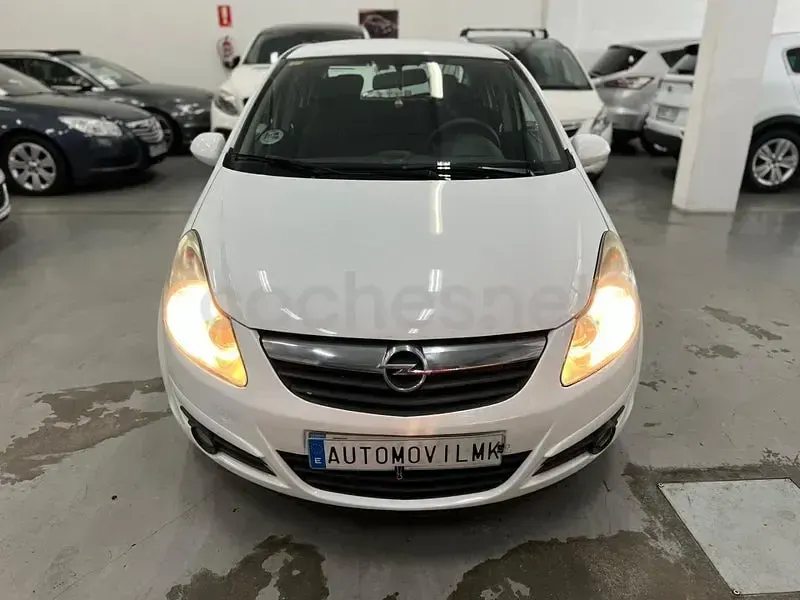 Usado Opel Corsa Cosmo 75 CV (55 kW) 2009 Blanco Utilitario