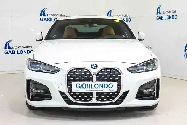 Usado BMW 420 Coupé Comfort Edition 184 CV (135 kW) 2022 Blanco Coupe