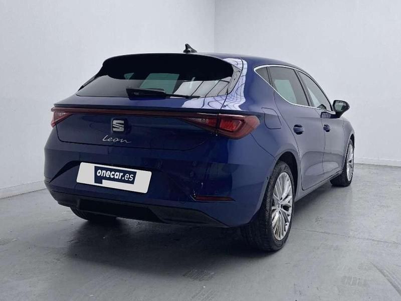 Usado Seat Leon XCELLENCE 150 CV (110 kW) 2021 Azul Berlina