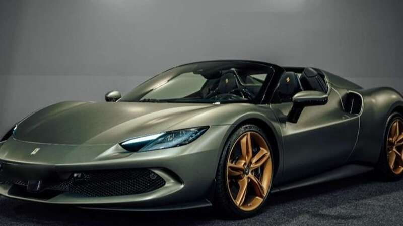 Verde Nuevo 2024 Ferrari 296 Coupe | 394.900 € - Imagen 1/4