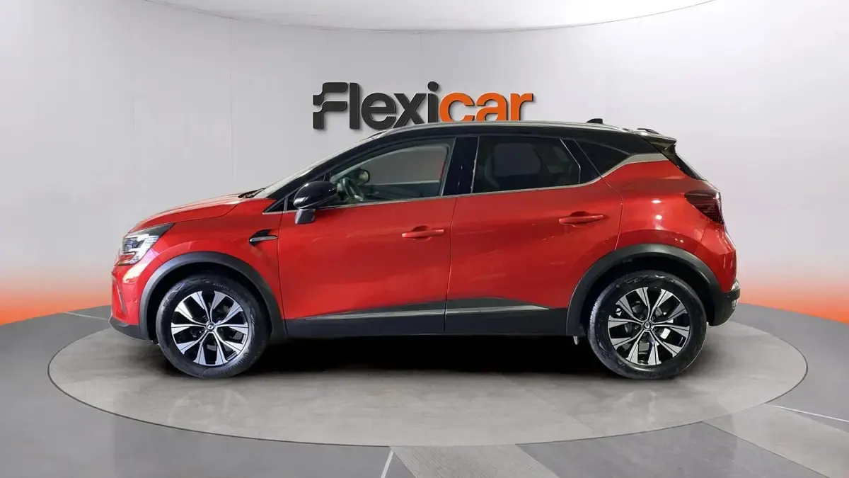 Usado Renault Captur Techno 91 CV (66 kW) 2024 Rojo SUV