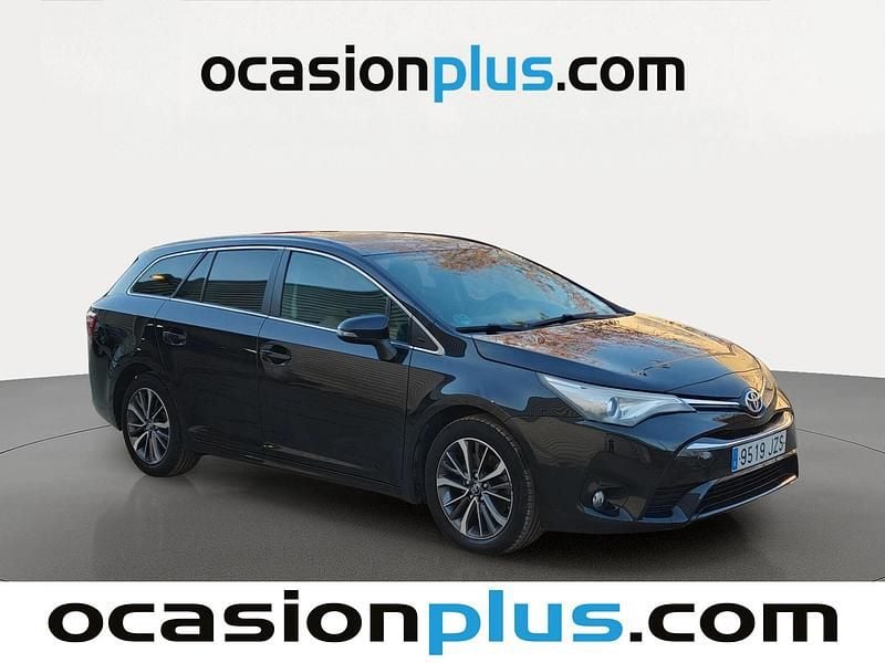 Usado Toyota Avensis Business Edition 143 CV (105 kW) 2017 Negro Familiar