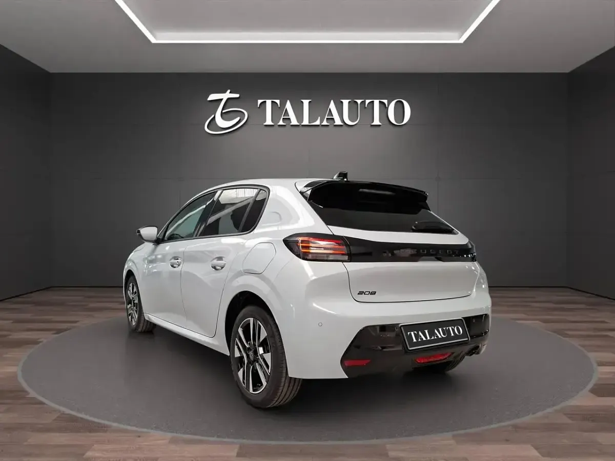 Nuevo Peugeot 208 Allure 100 CV (73 kW) 2025 Blanco Utilitario