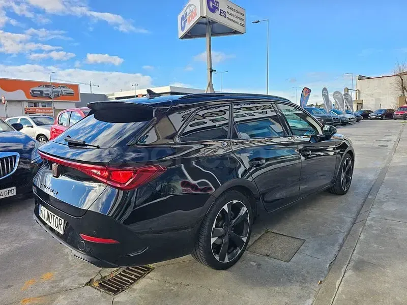 Usado Cupra Leon 150 CV (110 kW) 2021 Negro Familiar
