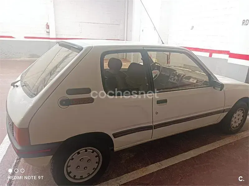 Usado Peugeot 205 GTi 95 CV (69 kW) 1990 Blanco Berlina