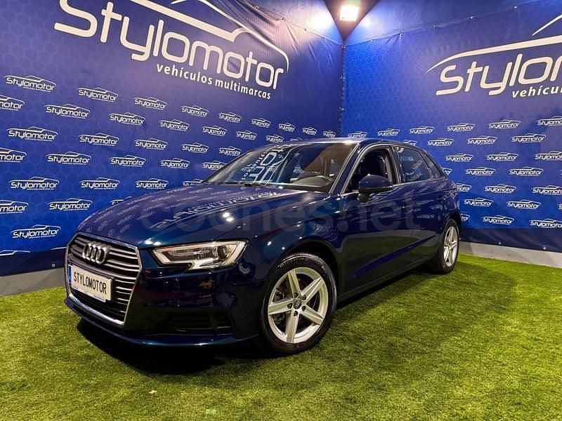 Usado Audi A3 Premium 116 CV (85 kW) 2018 Azul Berlina