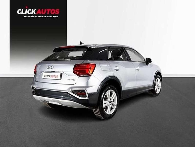 Usado Audi Q2 Advanced Plus 110 CV (80 kW) 2023 Plateado SUV