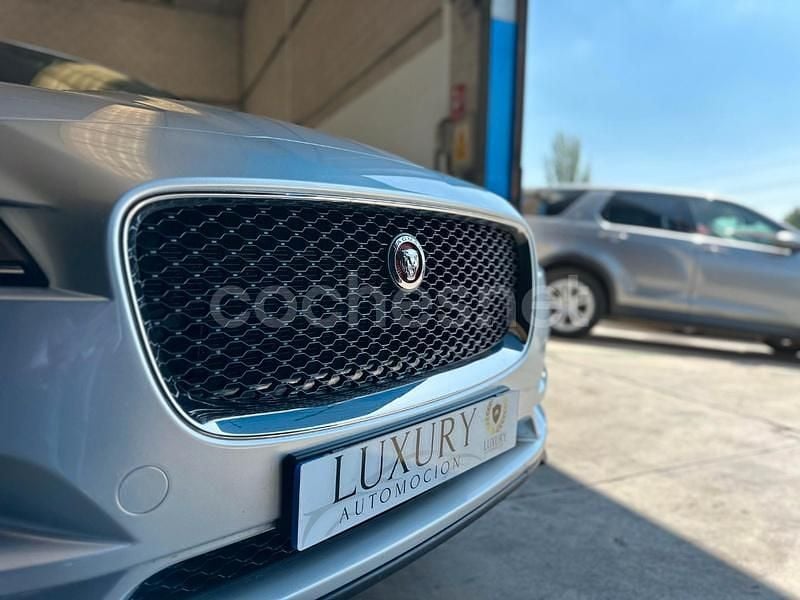 Usado Jaguar F-Pace Pure 163 CV (119 kW) 2017 Gris / plata SUV