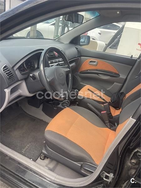 Usado Kia Picanto EX 65 CV (47 kW) 2007 Negro Utilitario