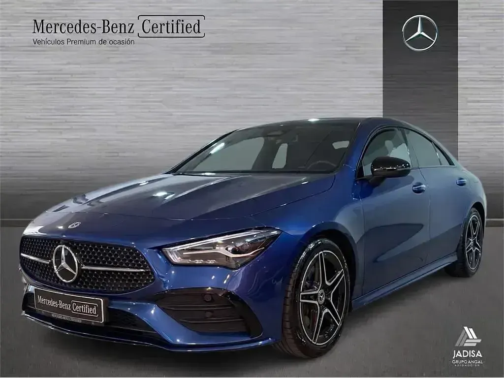 Usado Mercedes CLA200 AMG line 163 CV (119 kW) 2025 Azul Berlina
