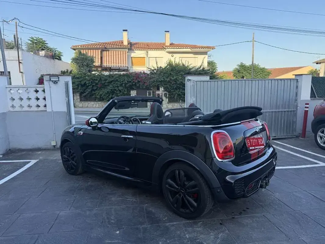 Usado Mini John Cooper Works Cabriolet 231 CV (169 kW) 2018 Negro Descapotable