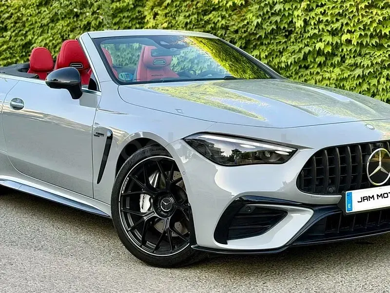 Usado Mercedes CLE53 AMG 449 CV (330 kW) 2025 Gris / plata Descapotable