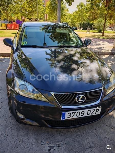 Verde Usado 2006 Lexus IS220d Sport Line Berlina | 4000 € (Buen precio) - Imagen 1/4