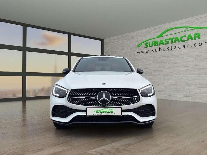 Usado Mercedes GLC300 245 CV (180 kW) 2020 Blanco Coupe