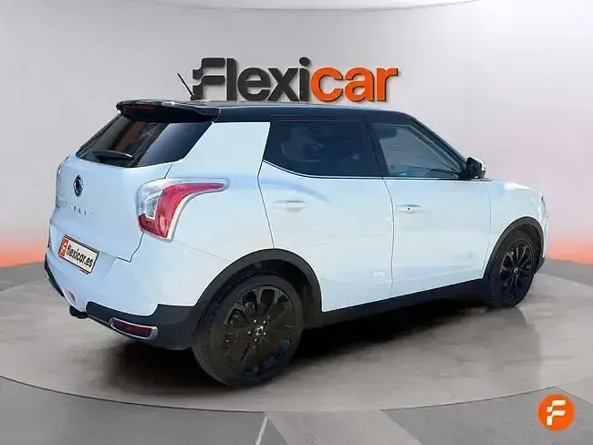 Usado SsangYong Tivoli Limited 115 CV (84 kW) 2019 Blanco SUV