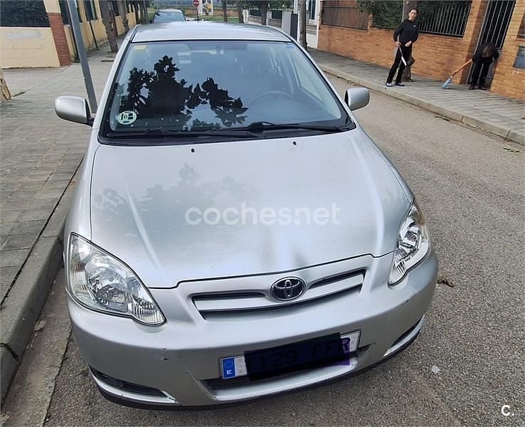 Usado Toyota Corolla Luna 90 CV (66 kW) 2006 Gris / plata Berlina
