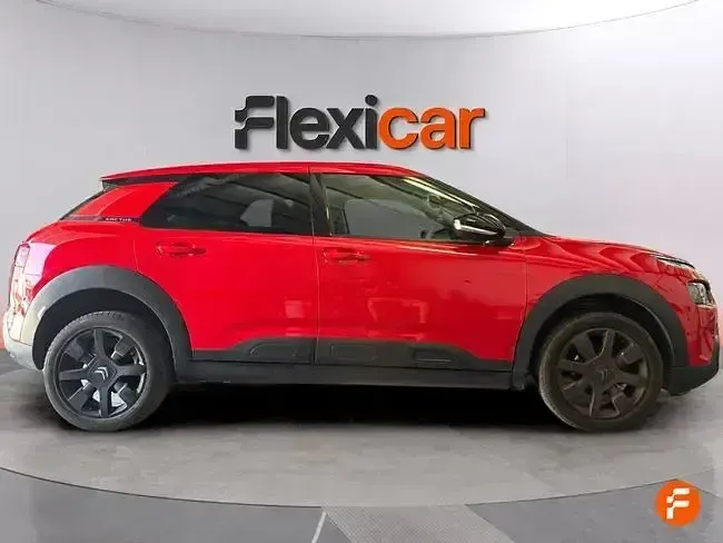 Usado Citroën C4 Cactus PureTech 110 CV (80 kW) 2018 Rojo Utilitario