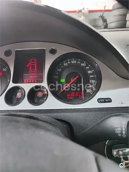 Usado VW Passat 140 CV (102 kW) 2008 Gris / plata Berlina