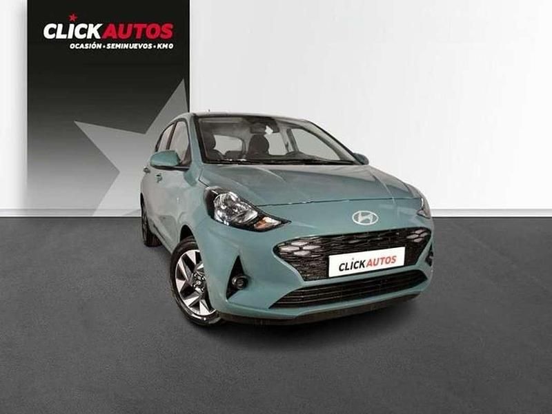 Usado Hyundai i10 67 CV (49 kW) 2024 Verde Utilitario