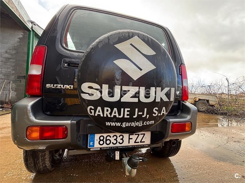 Usado Suzuki Jimny 85 CV (62 kW) 2008 Negro SUV