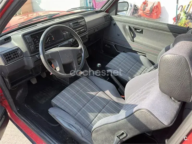 Usado VW Golf II GTI 112 CV (82 kW) 1988 Rojo Utilitario