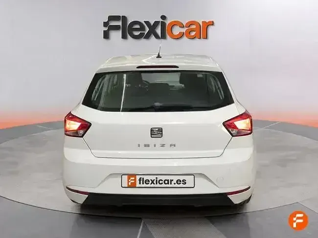 Usado Seat Ibiza Style Plus 80 CV (58 kW) 2019 Blanco Utilitario