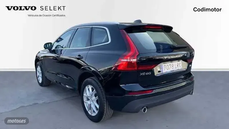 Usado Volvo XC60 Momentum 2021 Negro SUV