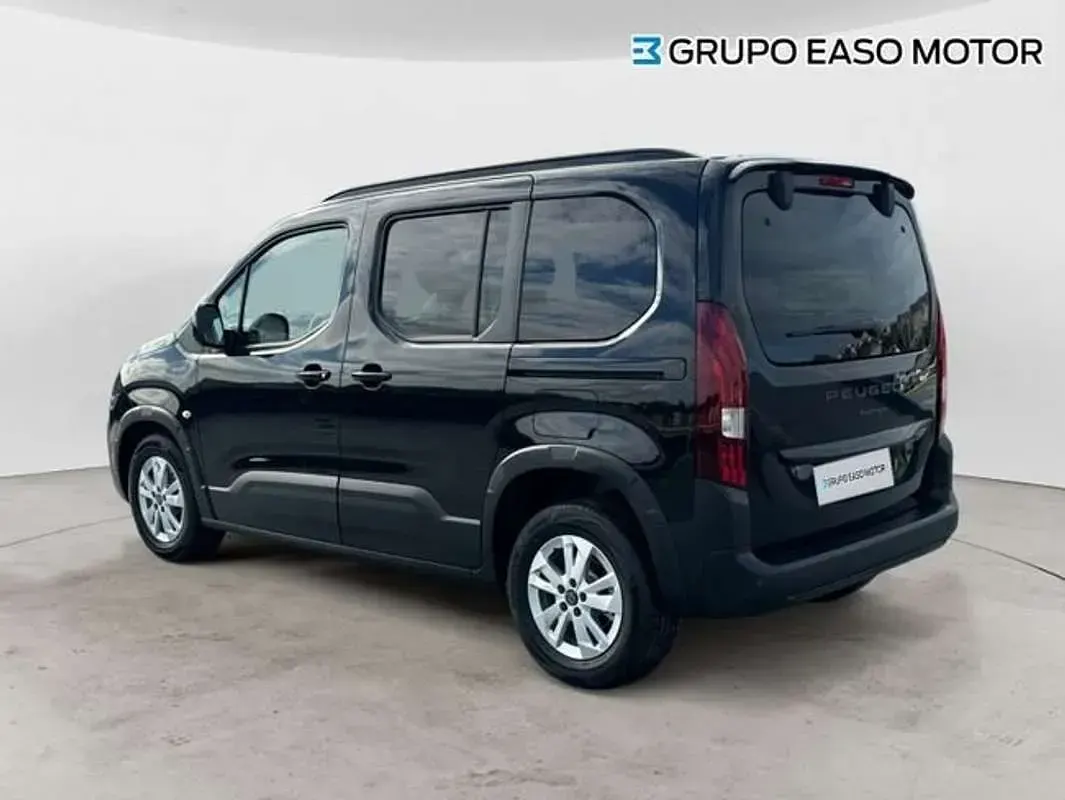 Nuevo Peugeot Rifter Allure 101 CV (74 kW) 2026 Negro Monovolumen