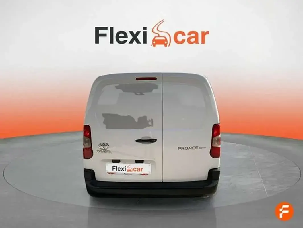 Usado Toyota Proace City City 102 CV (75 kW) 2020 Blanco Monovolumen