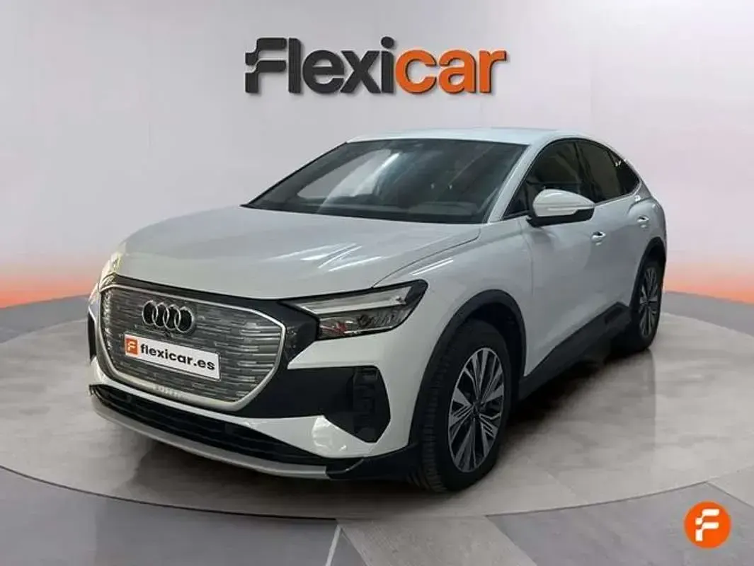 Usado Audi Q4 e-tron 150 kW (204 CV) 2022 Beige SUV