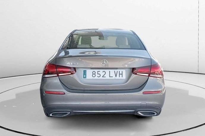 Usado Mercedes A180 136 CV (100 kW) 2021 Berlina