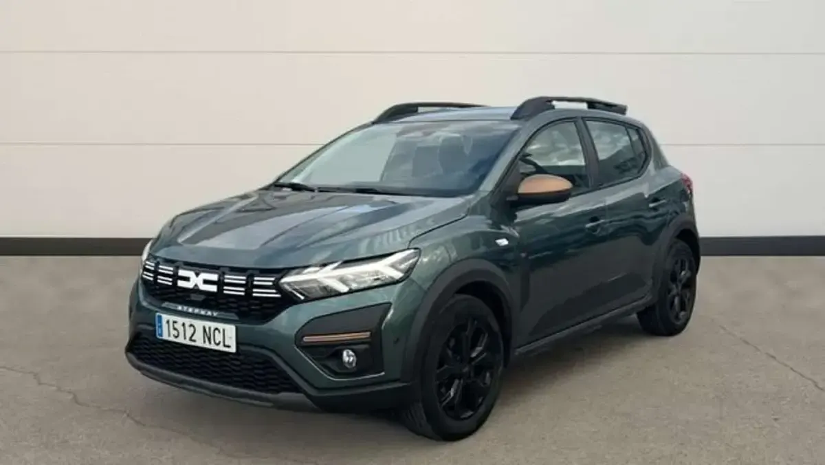 Usado Dacia Sandero Extreme 101 CV (74 kW) 2025 Verde Utilitario