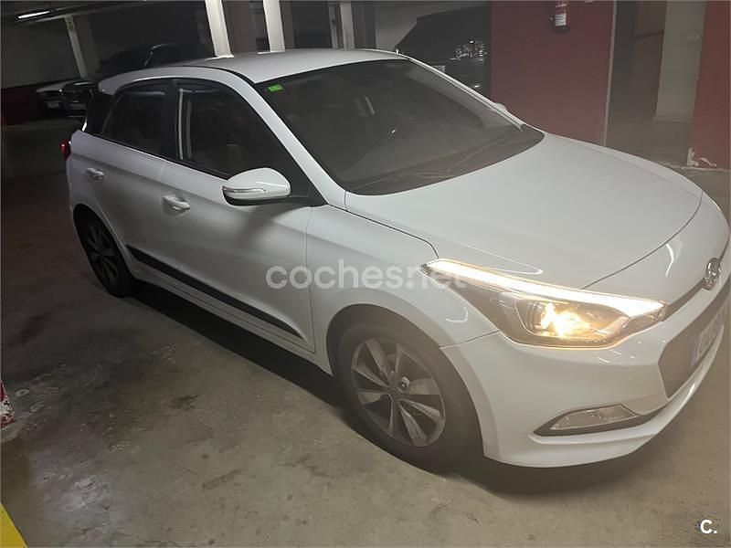 Usado Hyundai i20 GO! 84 CV (61 kW) 2018 Blanco Berlina