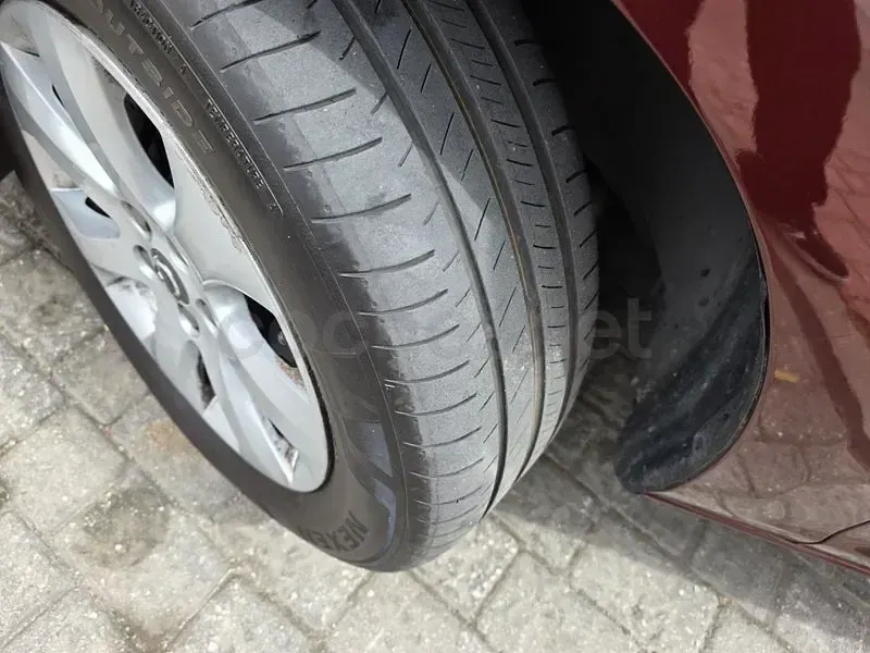 Usado Opel Astra Elegance 140 CV (102 kW) 2018 Granate Berlina
