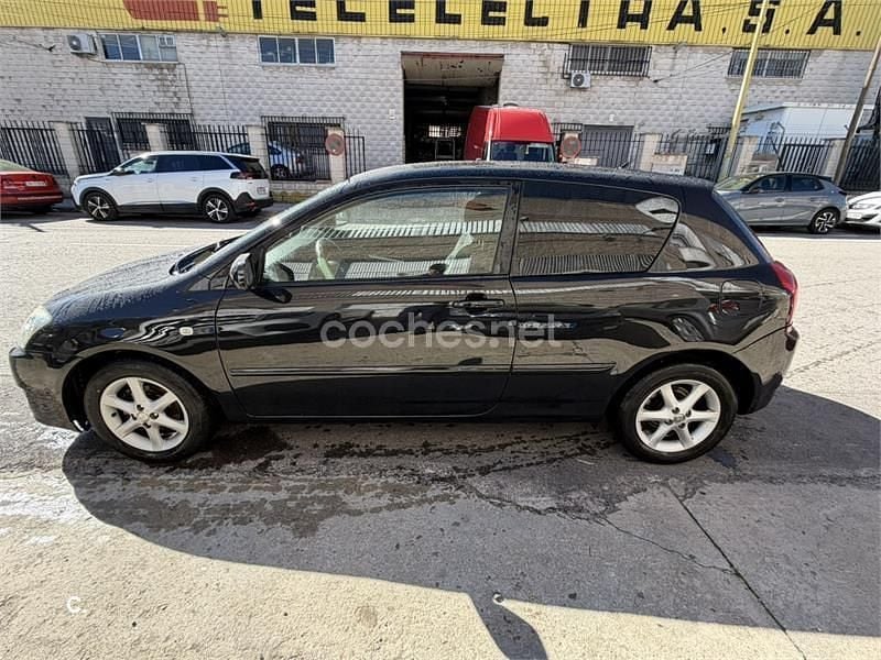 Usado Toyota Corolla Terra 110 CV (80 kW) 2006 Negro Berlina